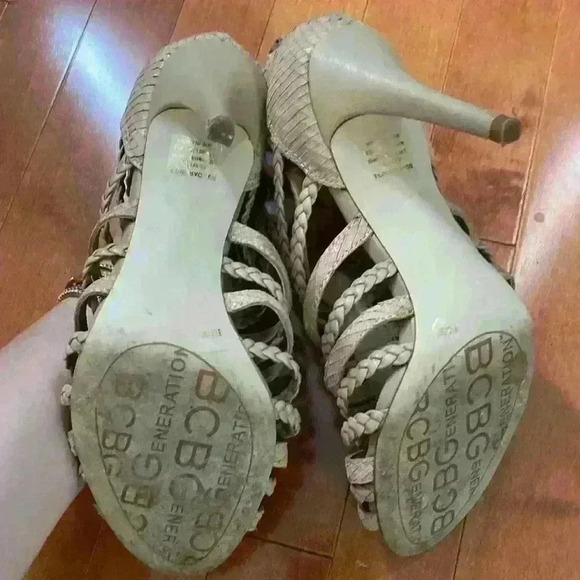 BCBGeneration Nude Snakeskin Pump with Nude/Neutral Gem Detail - Picture 5 of 9